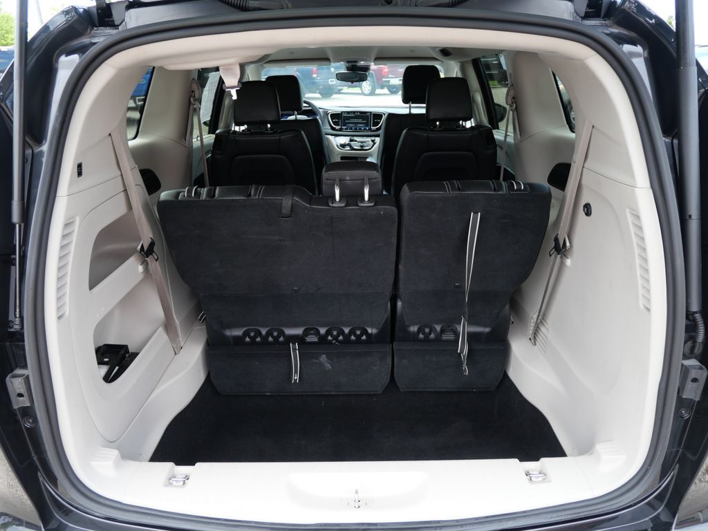2023 Chrysler Pacifica Touring L Mt Pleasant MI