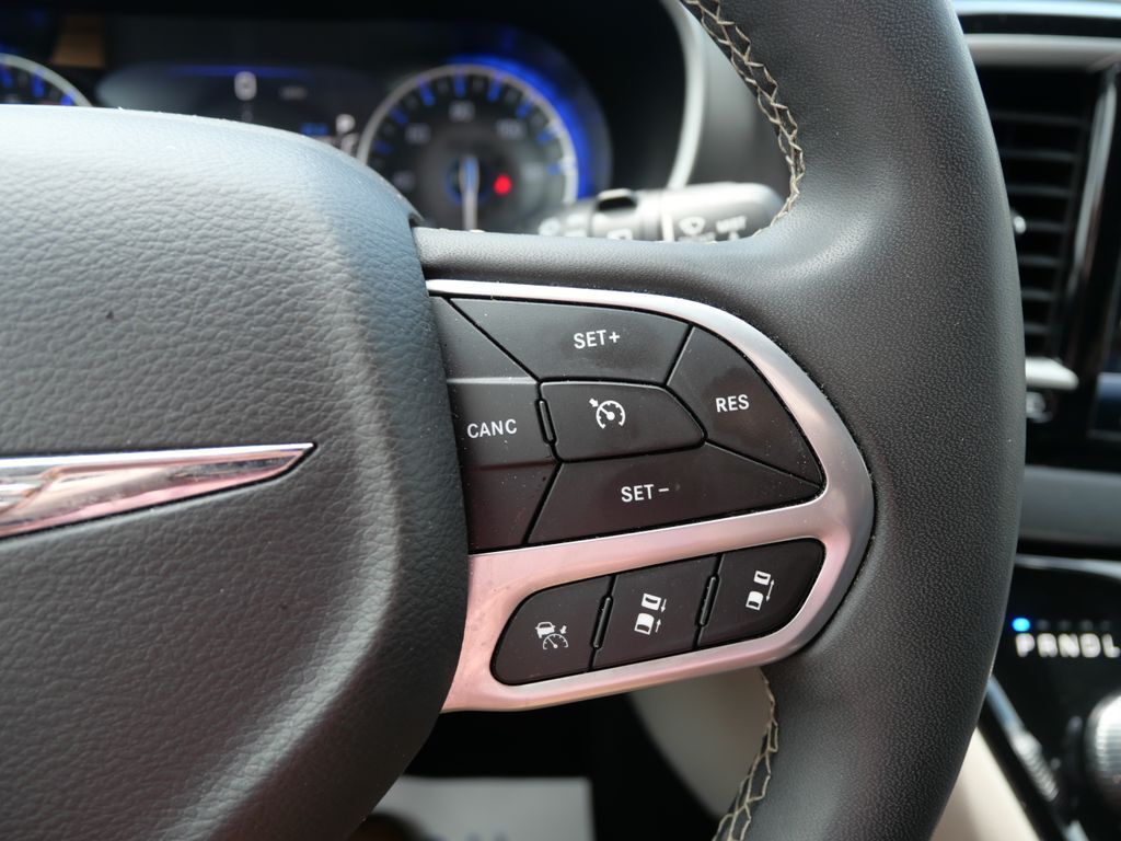 2023 Chrysler Pacifica Touring L Mt Pleasant MI