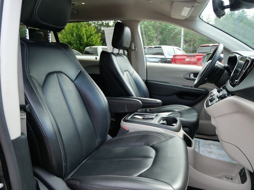 2023 Chrysler Pacifica Touring L Mt Pleasant MI