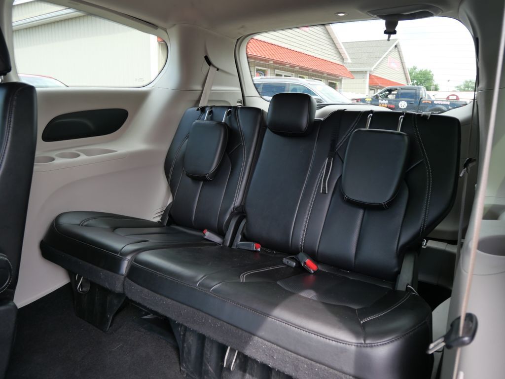 2023 Chrysler Pacifica Touring L Mt Pleasant MI
