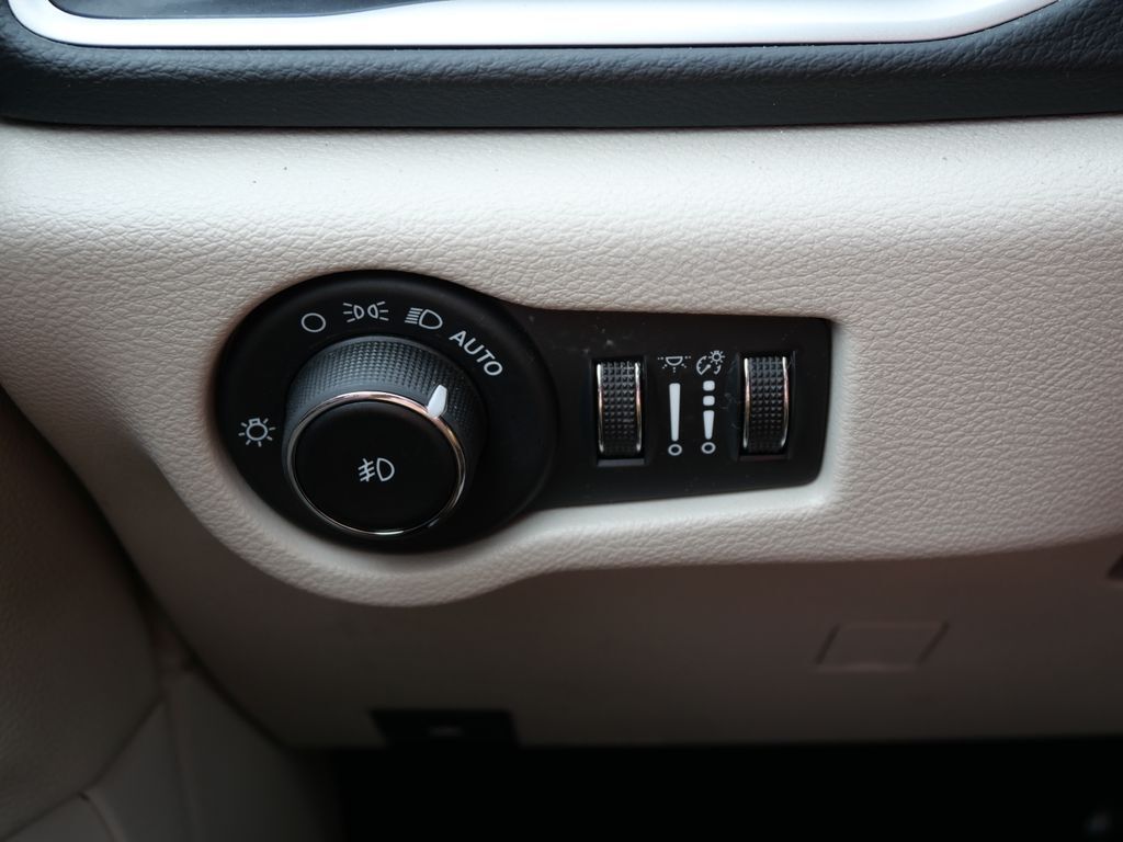 2023 Chrysler Pacifica Touring L Mt Pleasant MI
