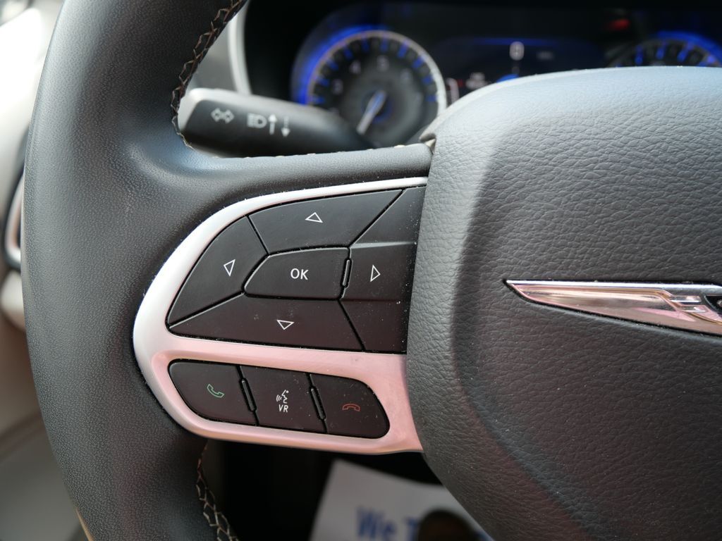 2023 Chrysler Pacifica Touring L Mt Pleasant MI
