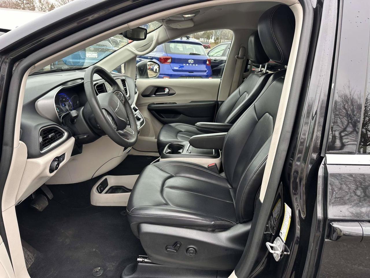 2023 Chrysler Pacifica Touring L San Clemente CA