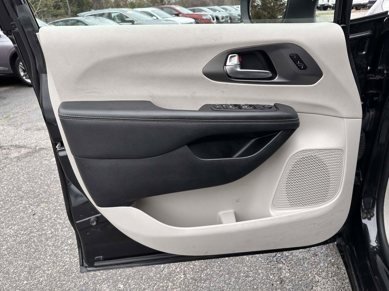 2023 Chrysler Pacifica Touring L San Clemente CA