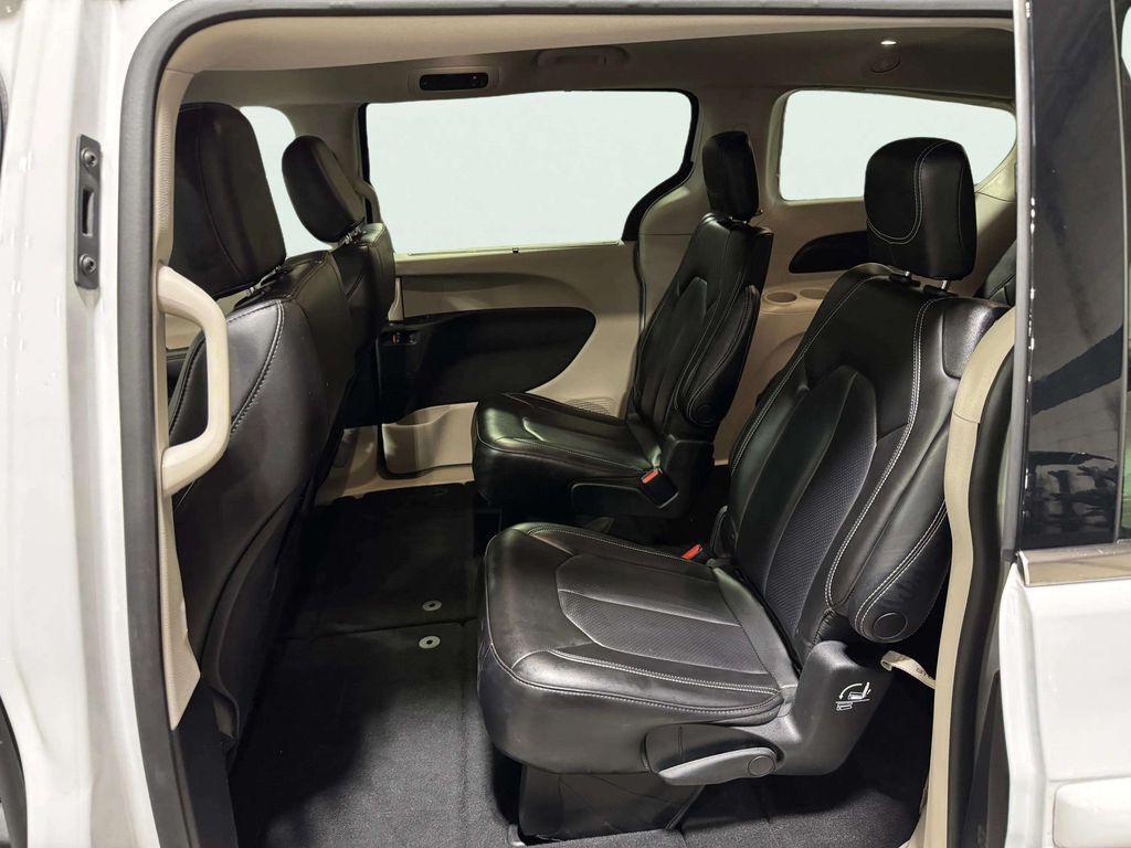 2023 Chrysler Pacifica Touring L San Clemente CA