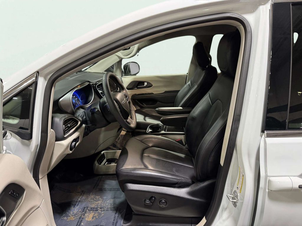 2023 Chrysler Pacifica Touring L San Clemente CA