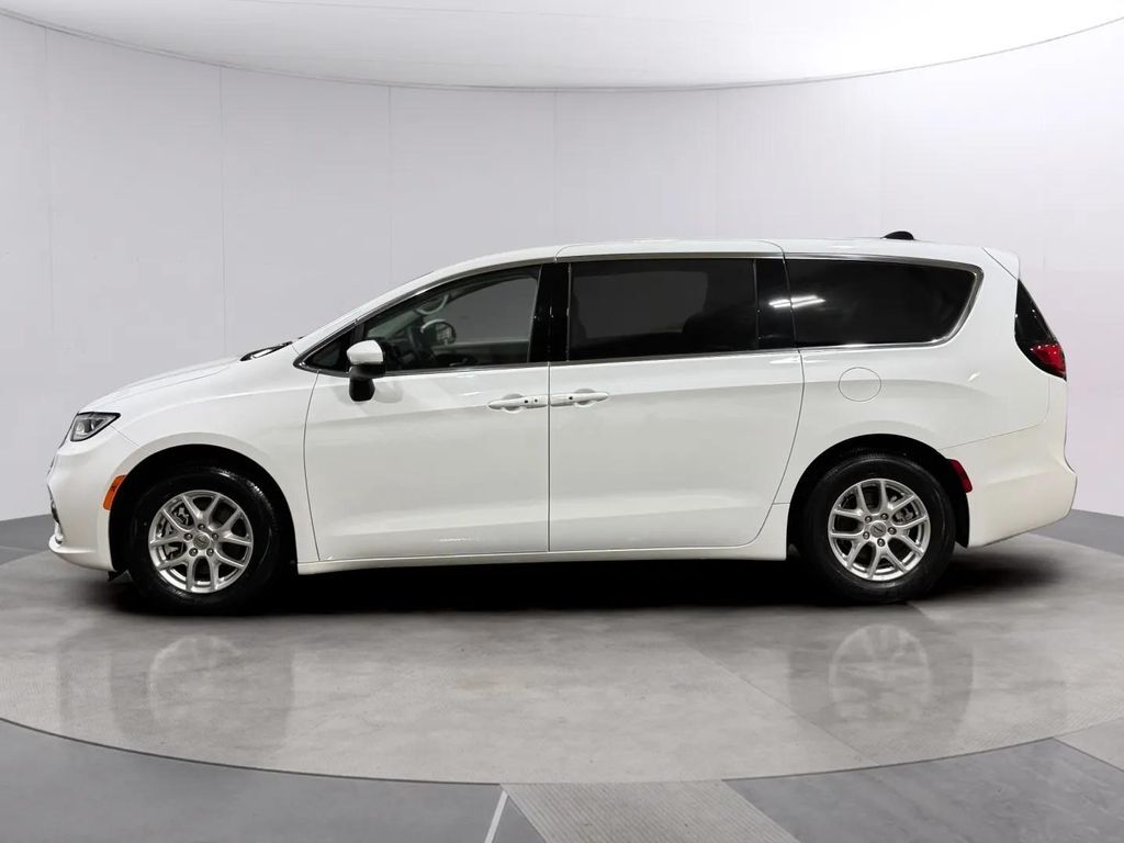 2023 Chrysler Pacifica Touring L San Clemente CA