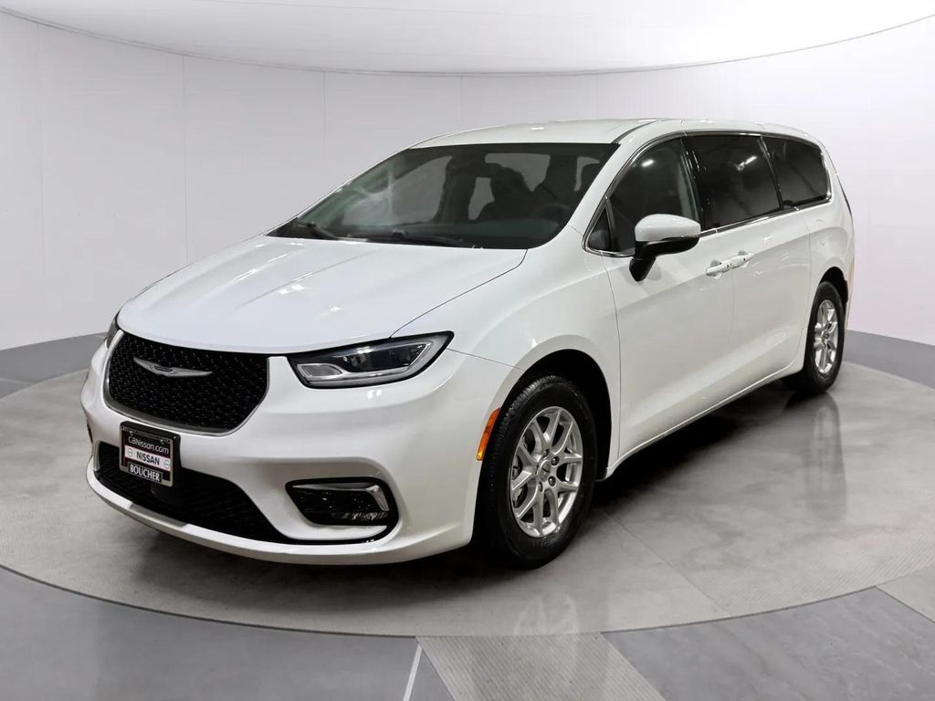 2023 Chrysler Pacifica Touring L San Clemente CA