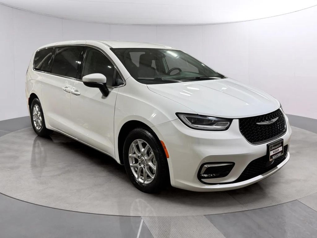 2023 Chrysler Pacifica Touring L San Clemente CA