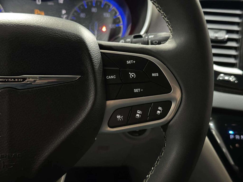 2023 Chrysler Pacifica Touring L San Clemente CA