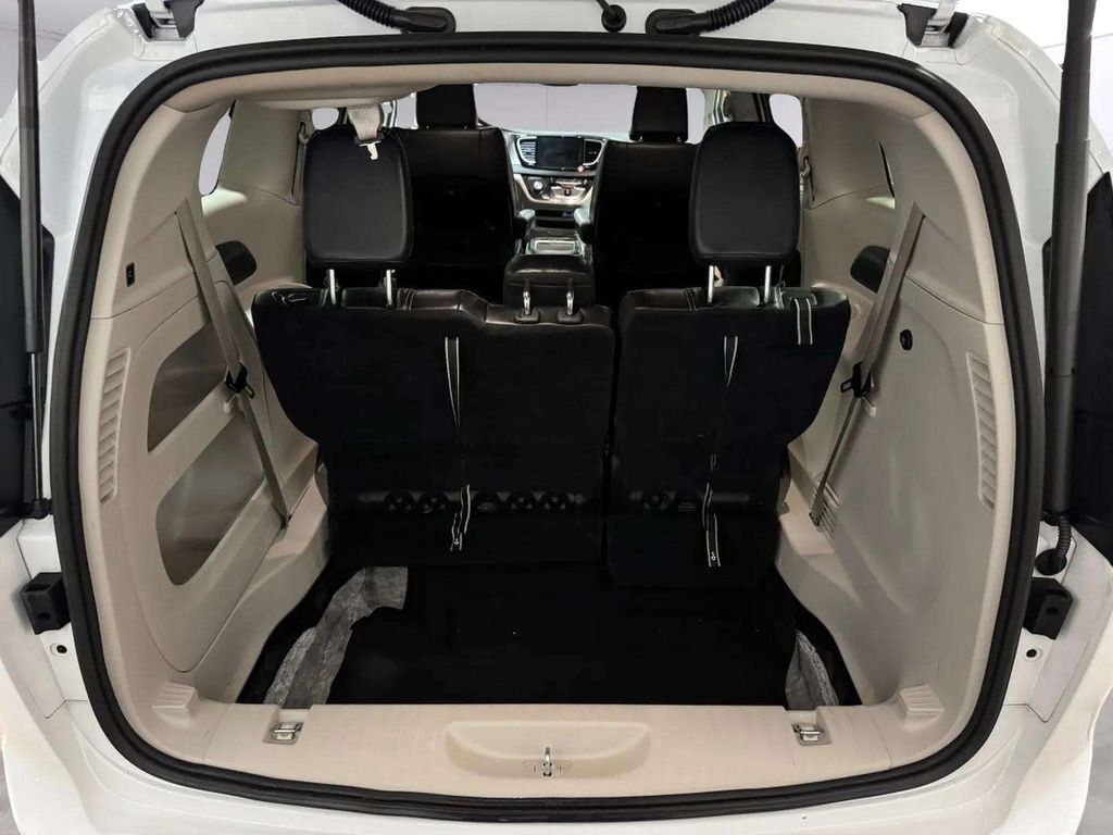 2023 Chrysler Pacifica Touring L San Clemente CA