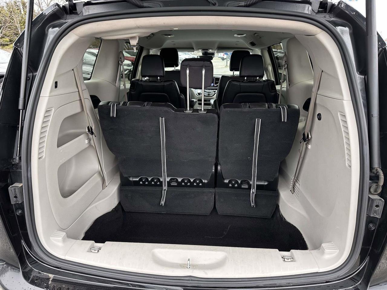 2023 Chrysler Pacifica Touring L San Clemente CA
