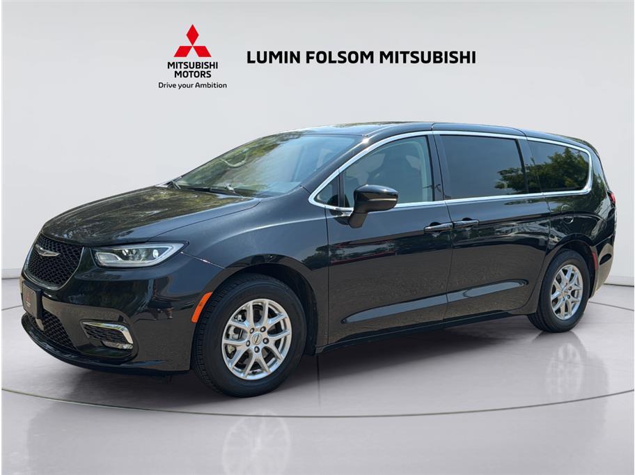 2023 Chrysler Pacifica Touring L Van 4D 2023 Chrysler Pacifica Touring L Van 4D