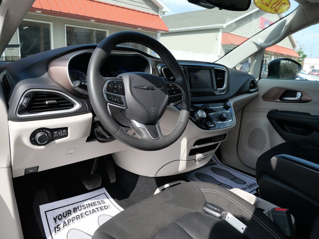 2023 Chrysler Voyager LX Mt Pleasant MI