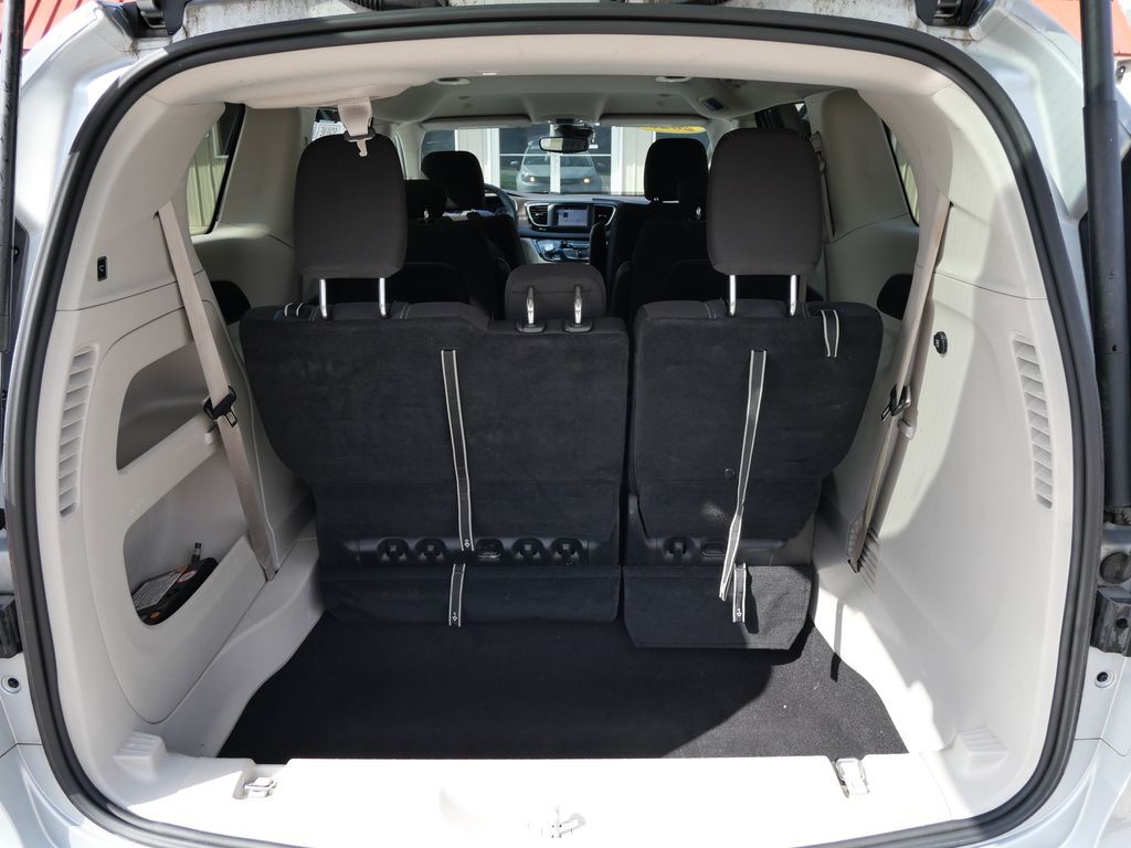 2023 Chrysler Voyager LX Mt Pleasant MI