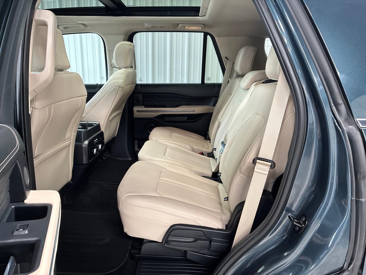 2023 Ford Expedition Platinum, 4x4, Bench, Only 8K Miles Houston TX 2023 Ford Expedition Platinum, 4x4, Bench, Only 8K Miles Houston TX