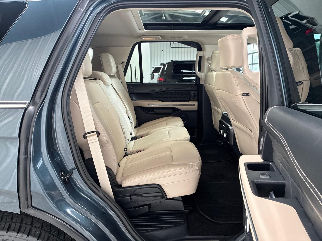 2023 Ford Expedition Platinum, 4x4, Bench, Only 8K Miles Houston TX 2023 Ford Expedition Platinum, 4x4, Bench, Only 8K Miles Houston TX