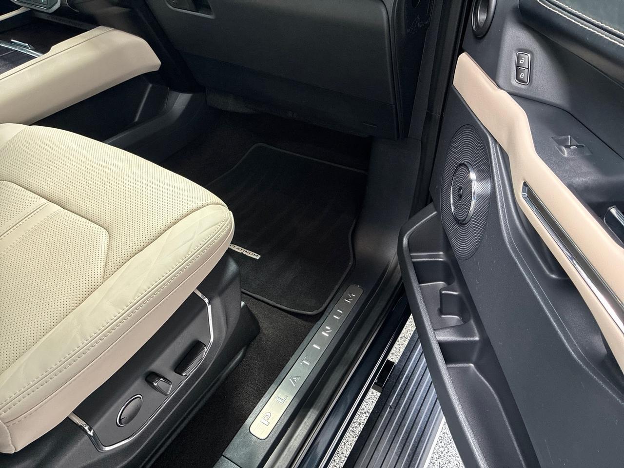 2023 Ford Expedition Platinum, 4x4, Bench, Only 8K Miles Houston TX 2023 Ford Expedition Platinum, 4x4, Bench, Only 8K Miles Houston TX