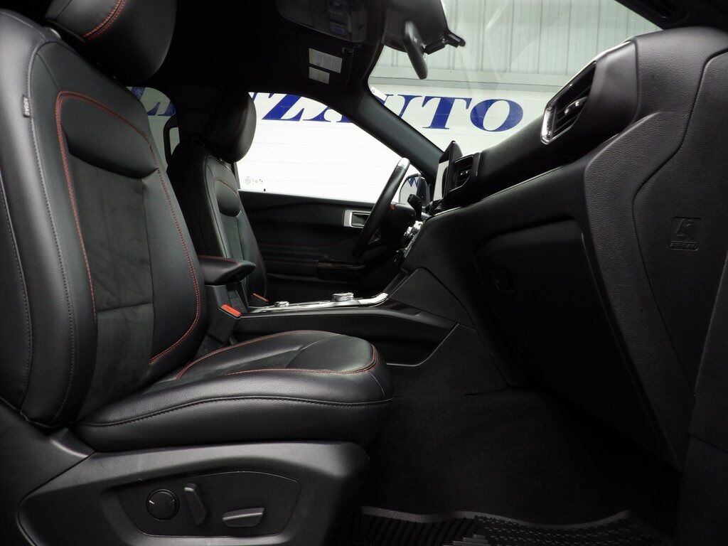 2023 Ford Explorer ST-Line 4WD Minocqua WI 2023 Ford Explorer ST-Line 4WD Minocqua WI