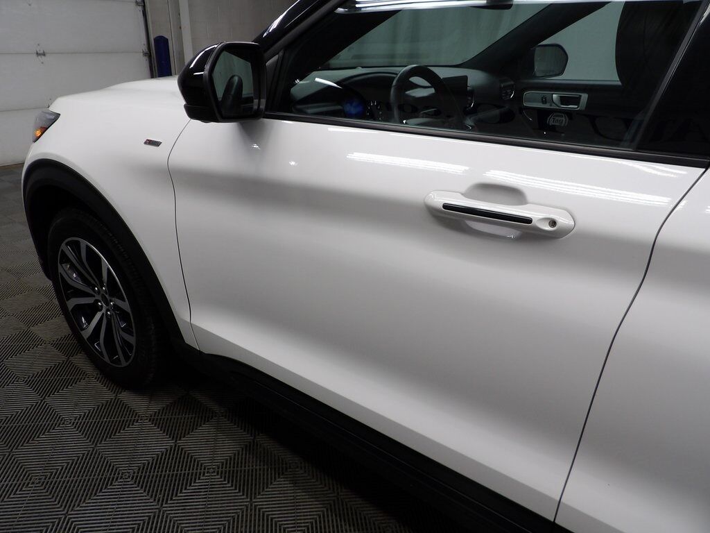 2023 Ford Explorer ST-Line 4WD Minocqua WI 2023 Ford Explorer ST-Line 4WD Minocqua WI