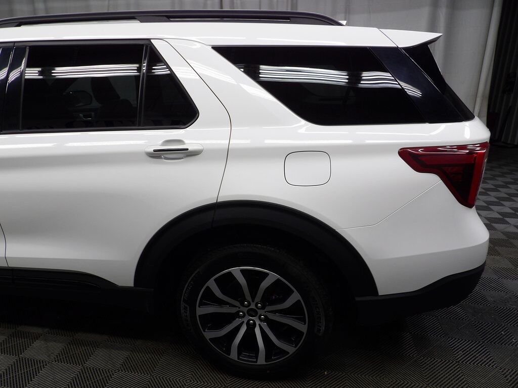 2023 Ford Explorer ST-Line 4WD Minocqua WI 2023 Ford Explorer ST-Line 4WD Minocqua WI