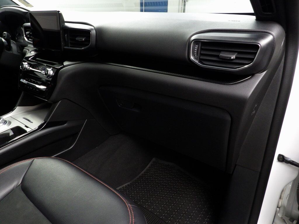 2023 Ford Explorer ST-Line 4WD Minocqua WI 2023 Ford Explorer ST-Line 4WD Minocqua WI