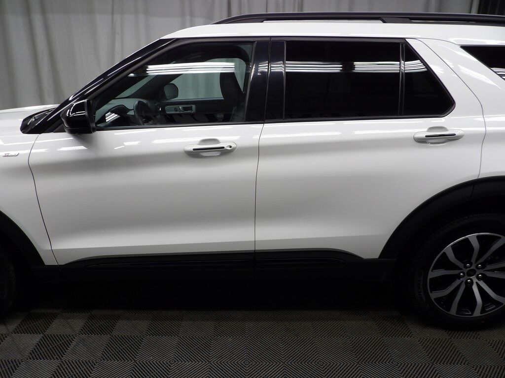 2023 Ford Explorer ST-Line 4WD Minocqua WI 2023 Ford Explorer ST-Line 4WD Minocqua WI