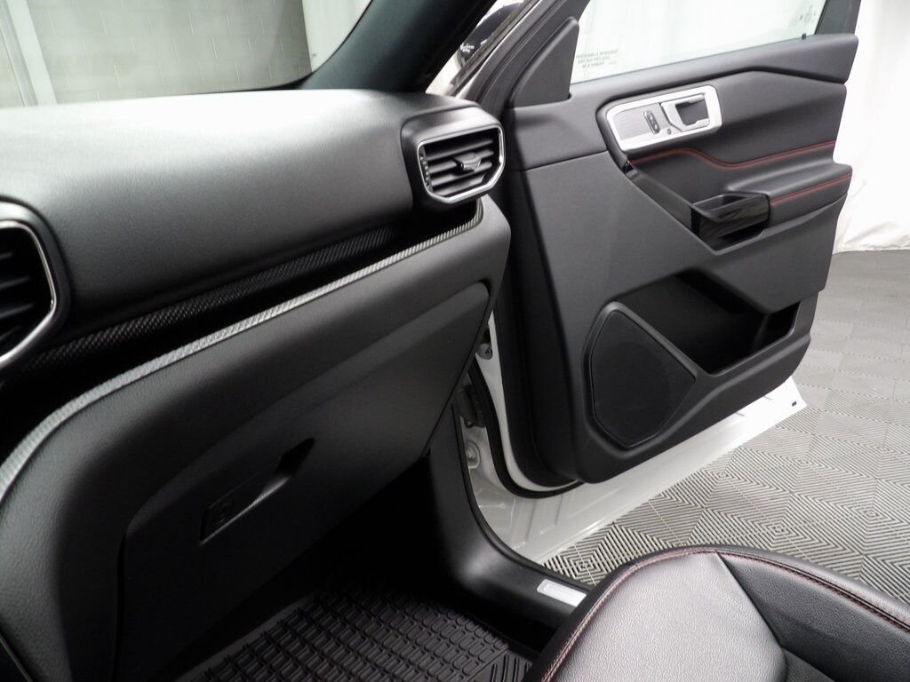 2023 Ford Explorer ST-Line 4WD Minocqua WI 2023 Ford Explorer ST-Line 4WD Minocqua WI