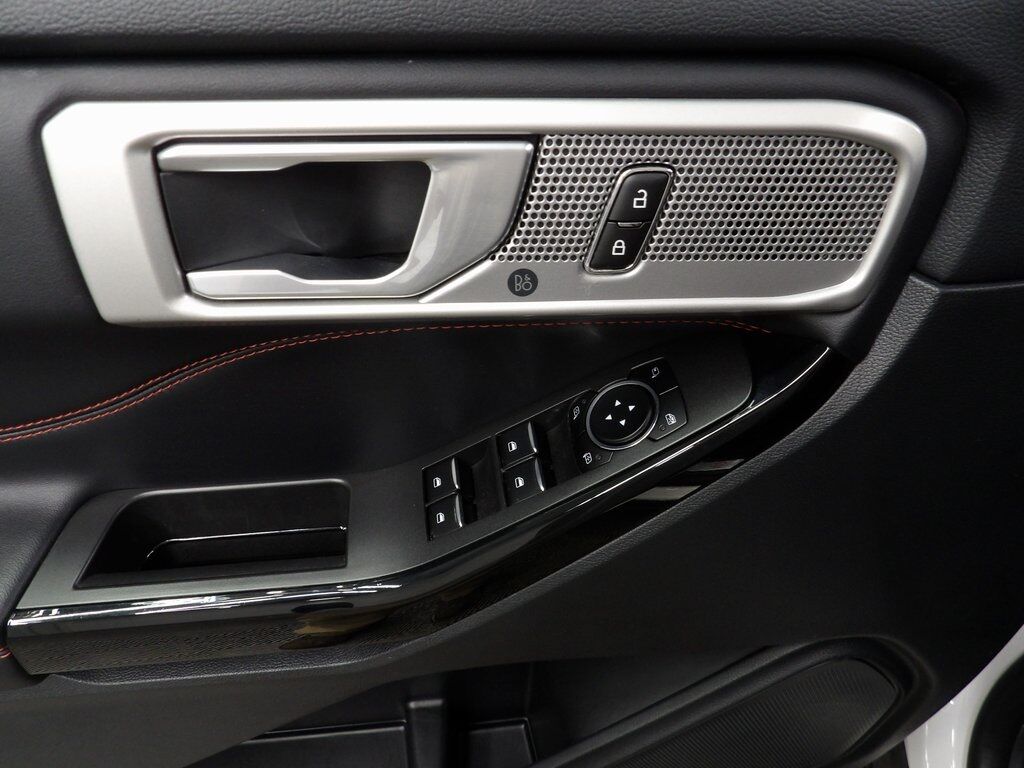 2023 Ford Explorer ST-Line 4WD Minocqua WI 2023 Ford Explorer ST-Line 4WD Minocqua WI