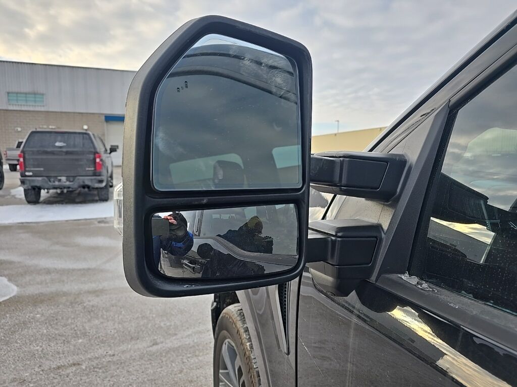 2023 Ford F-150 4x4 SuperCrew Lariat Fond du Lac WI 2023 Ford F-150 4x4 SuperCrew Lariat Fond du Lac WI