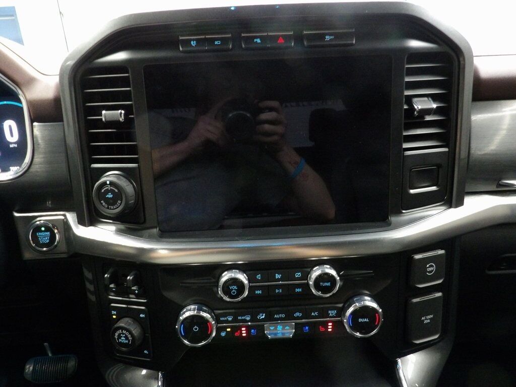 2023 Ford F-150 4x4 SuperCrew Lariat Fond du Lac WI 2023 Ford F-150 4x4 SuperCrew Lariat Fond du Lac WI