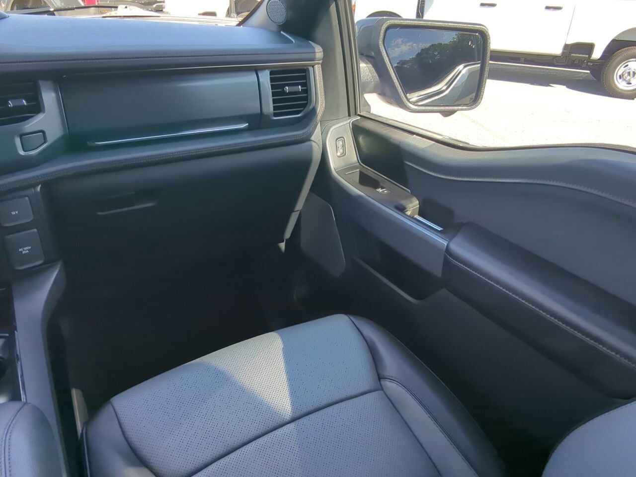 2023 Ford F-150 Lightning LARIAT Appleton WI