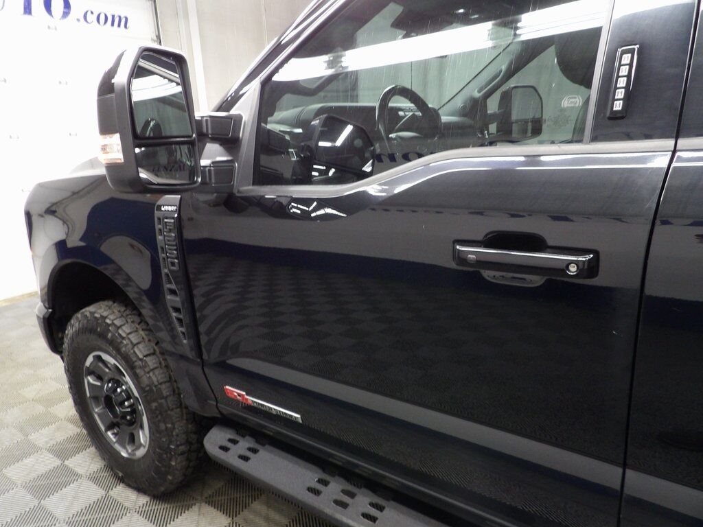 2023 Ford F-250 Super Duty 4x4 Crew Cab Lariat Fond du Lac WI