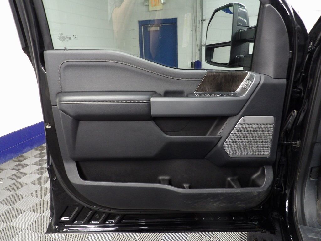 2023 Ford F-250 Super Duty 4x4 Crew Cab Lariat Fond du Lac WI