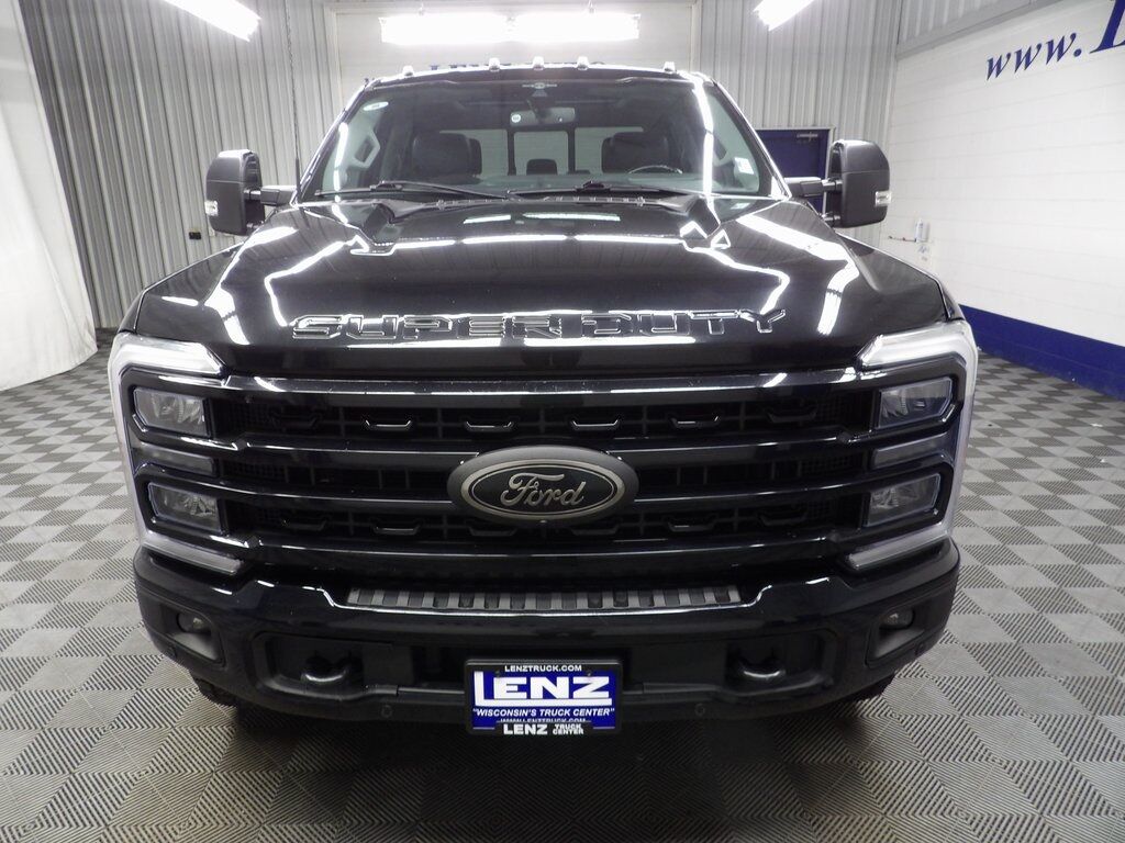 2023 Ford F-250 Super Duty 4x4 Crew Cab Lariat Fond du Lac WI