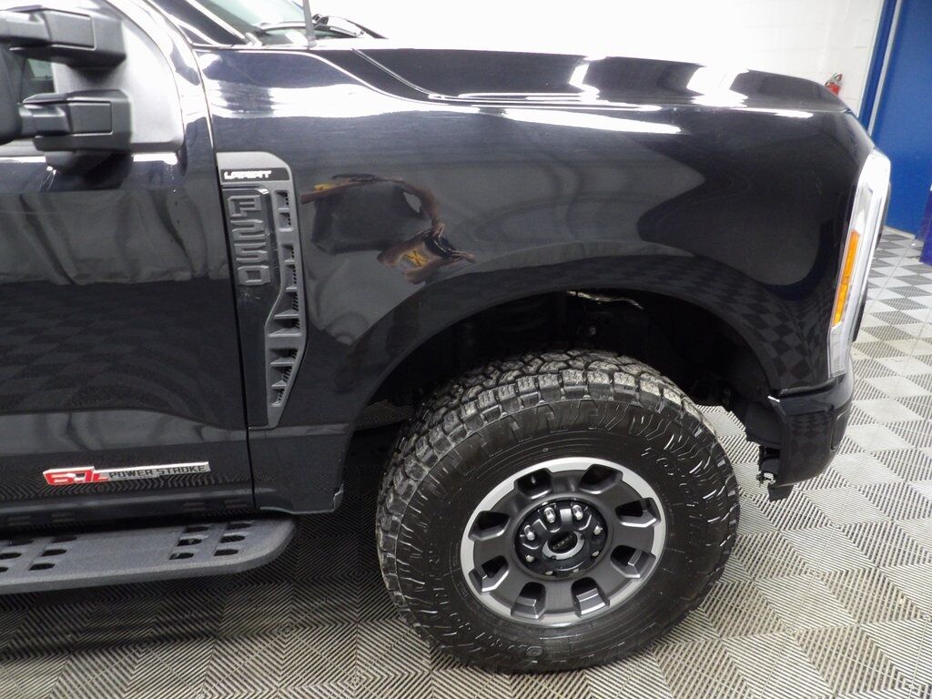 2023 Ford F-250 Super Duty 4x4 Crew Cab Lariat Fond du Lac WI