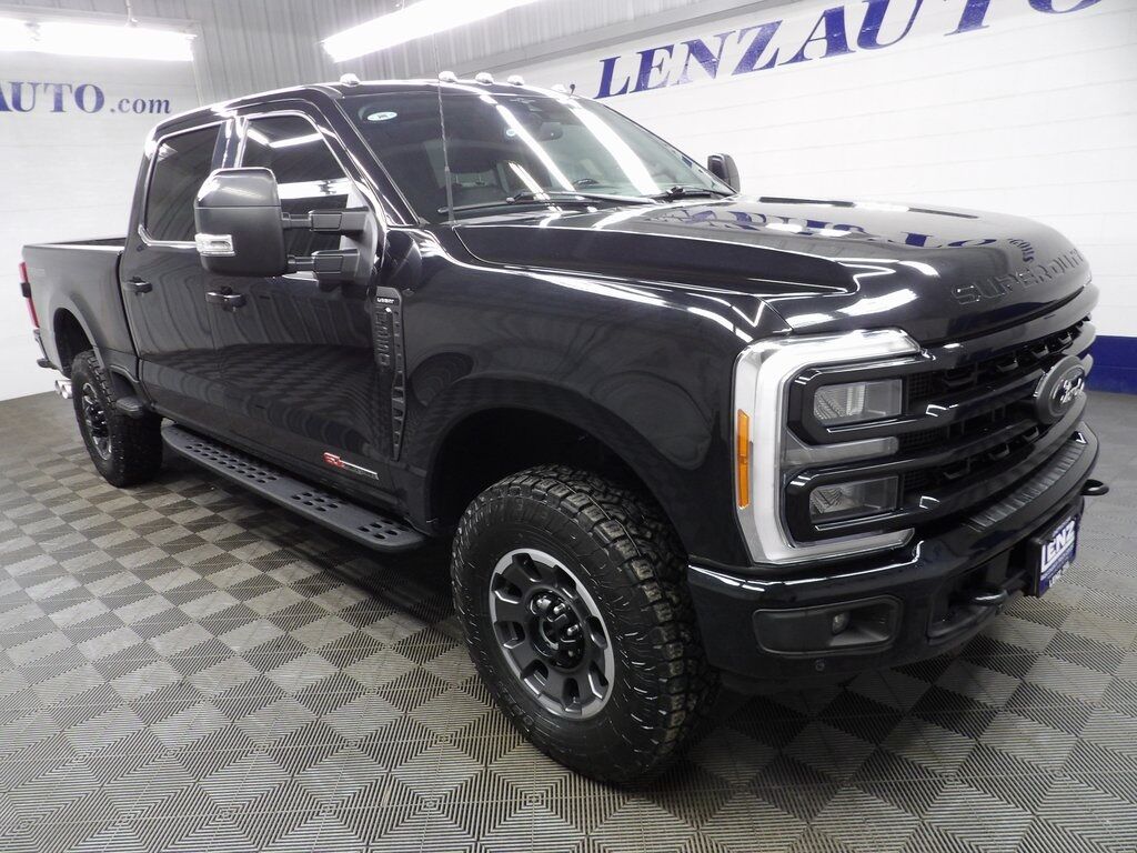 2023 Ford F-250 Super Duty 4x4 Crew Cab Lariat Fond du Lac WI