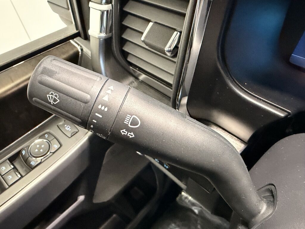 2023 Ford F-250 Super Duty 4x4 Crew Cab Lariat Minocqua WI 2023 Ford F-250 Super Duty 4x4 Crew Cab Lariat Minocqua WI