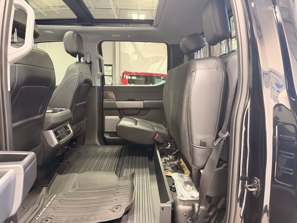 2023 Ford F-250 Super Duty 4x4 Crew Cab Lariat Minocqua WI 2023 Ford F-250 Super Duty 4x4 Crew Cab Lariat Minocqua WI