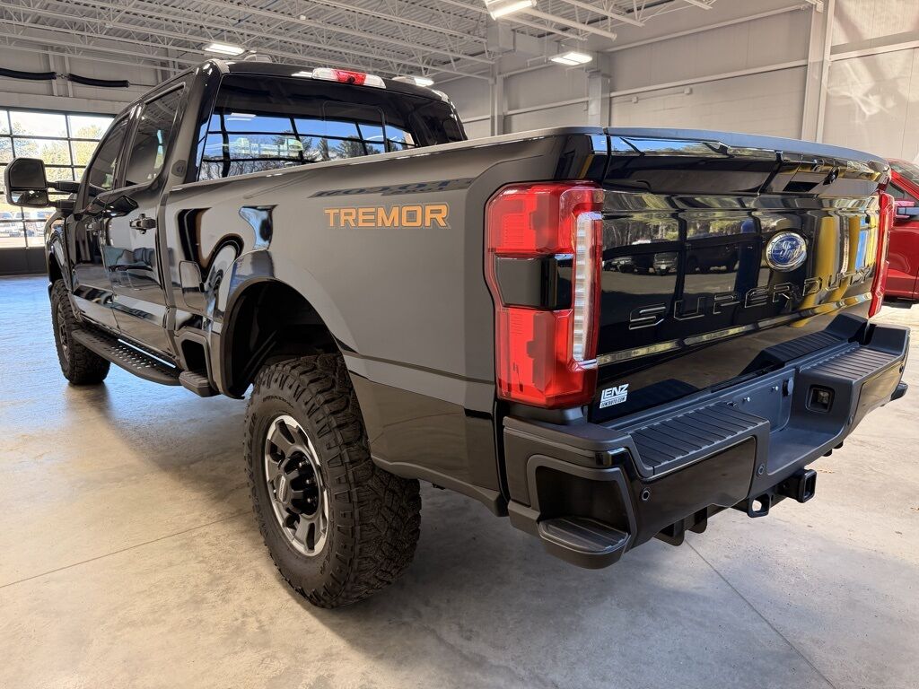 2023 Ford F-250 Super Duty 4x4 Crew Cab Lariat Minocqua WI 2023 Ford F-250 Super Duty 4x4 Crew Cab Lariat Minocqua WI