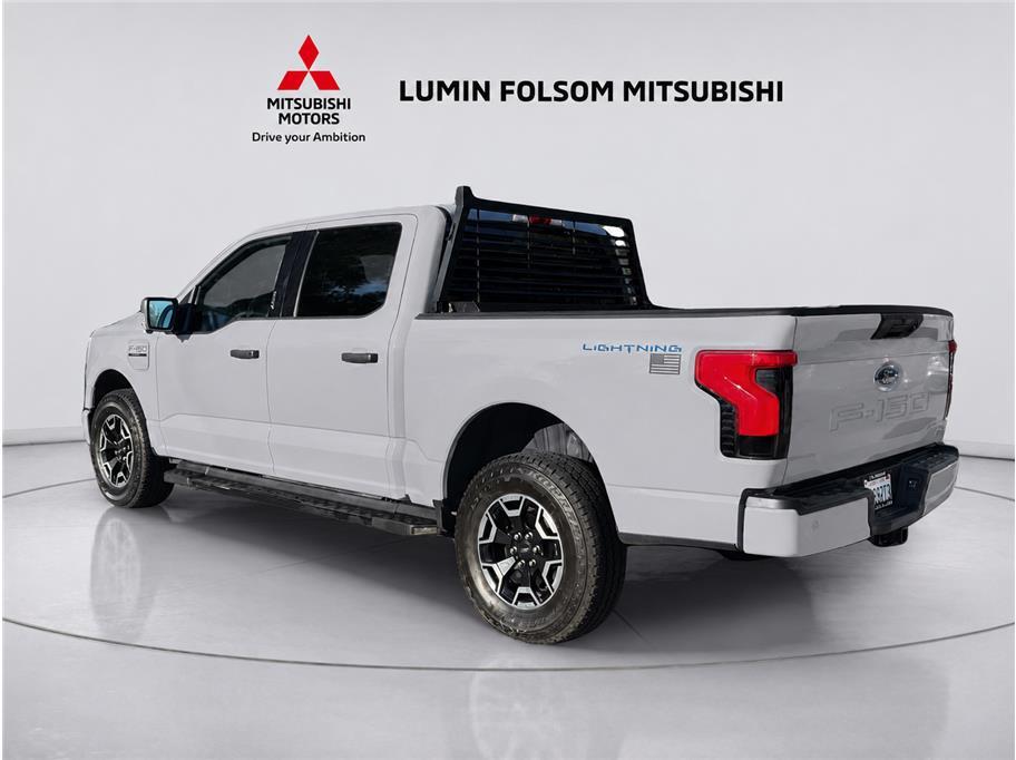 2023 Ford F150 Lightning XLT Pickup 4D 5 1/2 ft 2023 Ford F150 Lightning XLT Pickup 4D 5 1/2 ft