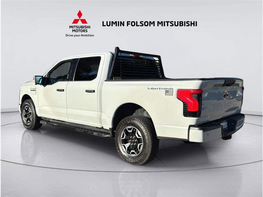 2023 Ford F150 Lightning XLT Pickup 4D 5 1/2 ft 2023 Ford F150 Lightning XLT Pickup 4D 5 1/2 ft