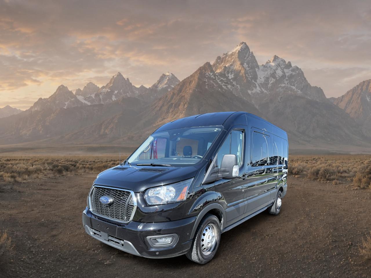 2023 Ford Transit Wagon XLT