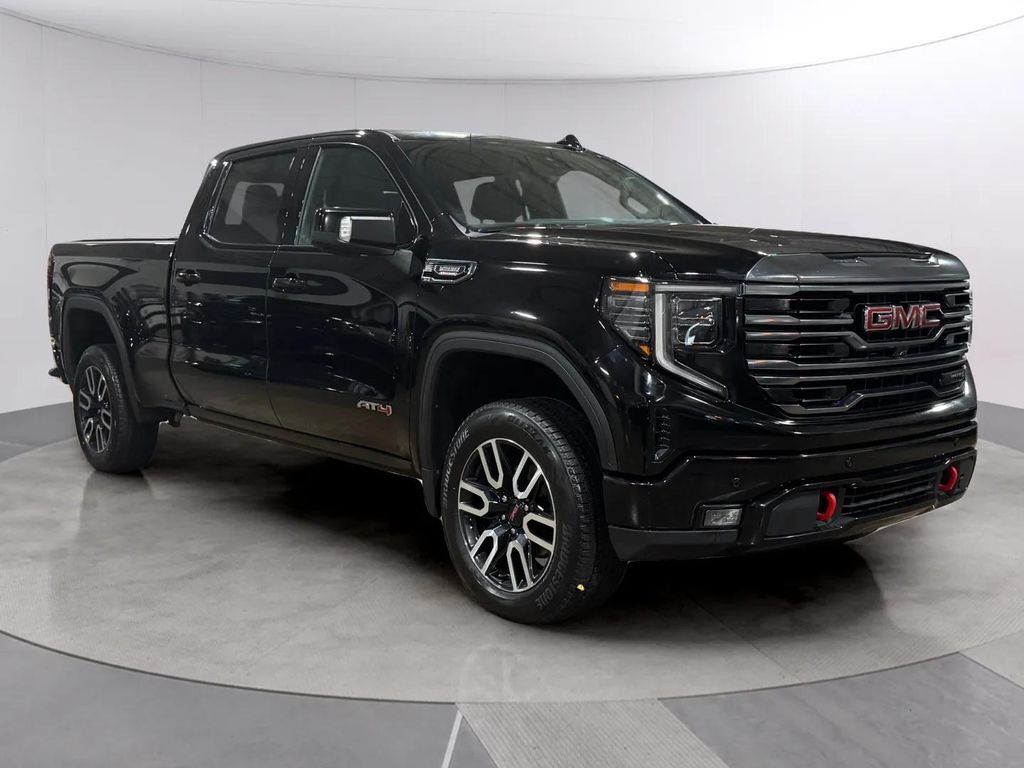 2023 GMC Sierra 1500 AT4 w/Premium &amp; Tech Pkg