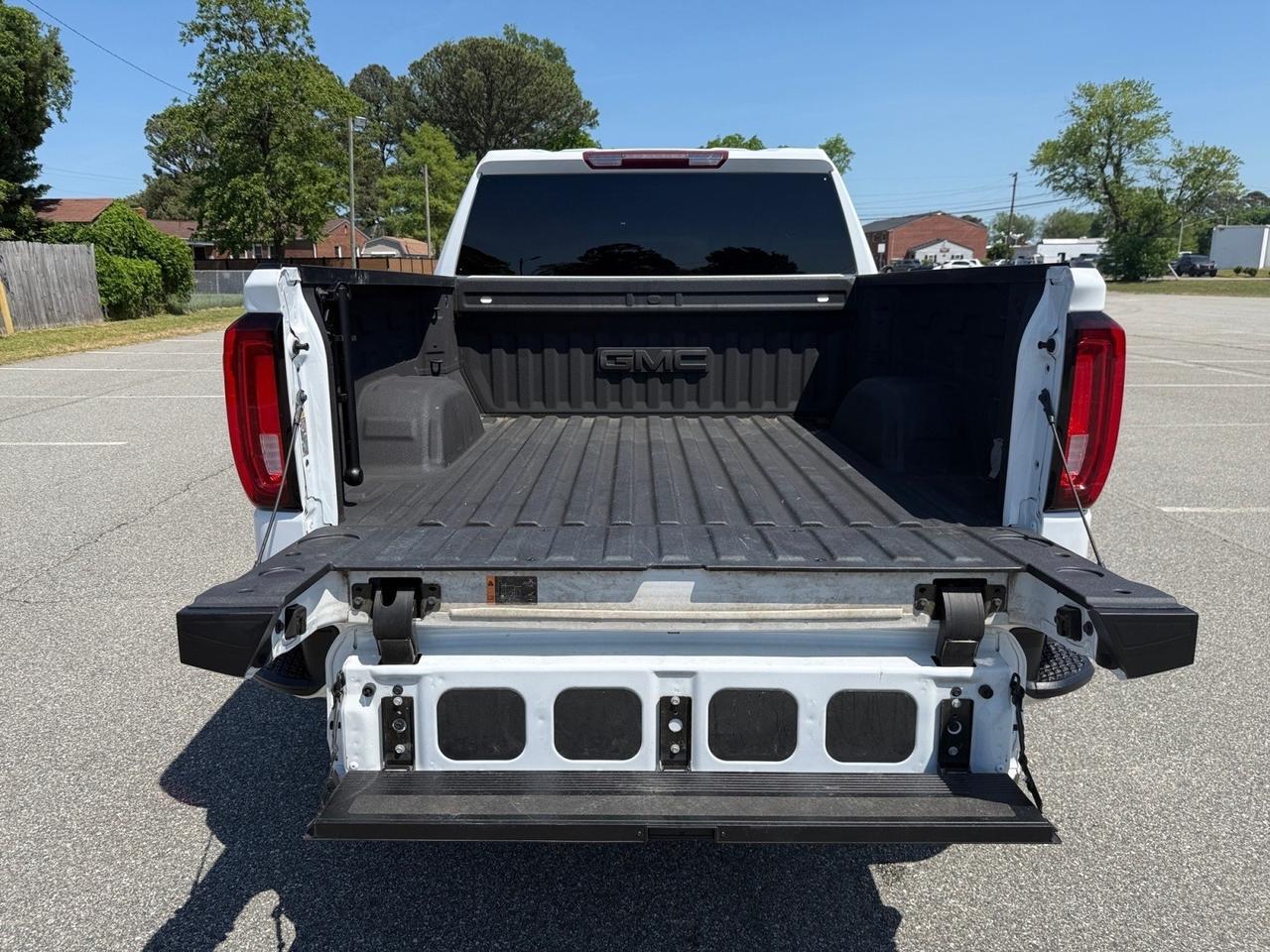 2023 GMC Sierra 1500 SLT, HEATED/VENTILATED SEATS, BOSE SPEAKERS, POWER FOLDING MIRRORS, TOW PACKAGE, TOW HOOKS, BED LINER, REMOTE START, APPLE CARPLAY/ANDROID AUTO, CLEAN CARFAX! Norfolk VA 2023 GMC Sierra 1500 SLT, HEATED/VENTILATED SEATS, BOSE SPEAKERS, POWER FOLDING MIRRORS, TOW PACKAGE, TOW HOOKS, BED LINER, REMOTE START, APPLE CARPLAY/ANDROID AUTO, CLEAN CARFAX! Norfolk VA