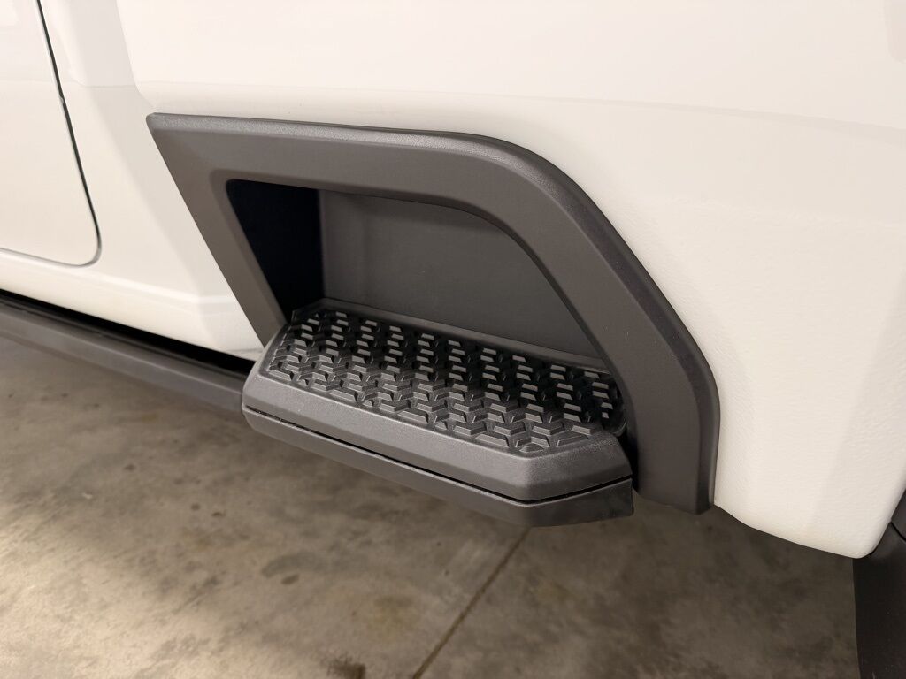 2023 GMC Sierra 2500HD 4x4 Crew Cab AT4 Minocqua WI 2023 GMC Sierra 2500HD 4x4 Crew Cab AT4 Minocqua WI