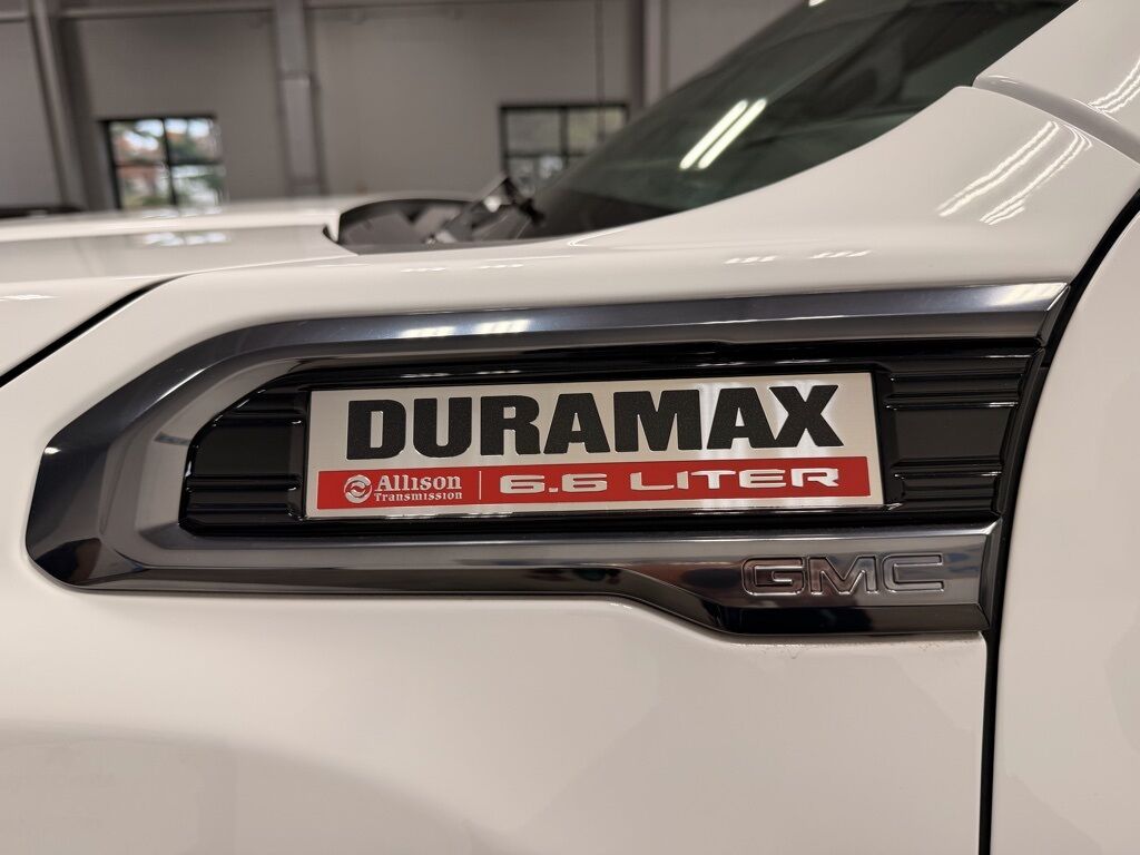 2023 GMC Sierra 2500HD 4x4 Crew Cab AT4 Minocqua WI 2023 GMC Sierra 2500HD 4x4 Crew Cab AT4 Minocqua WI