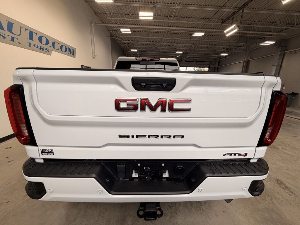 2023 GMC Sierra 2500HD 4x4 Crew Cab AT4 Minocqua WI 2023 GMC Sierra 2500HD 4x4 Crew Cab AT4 Minocqua WI