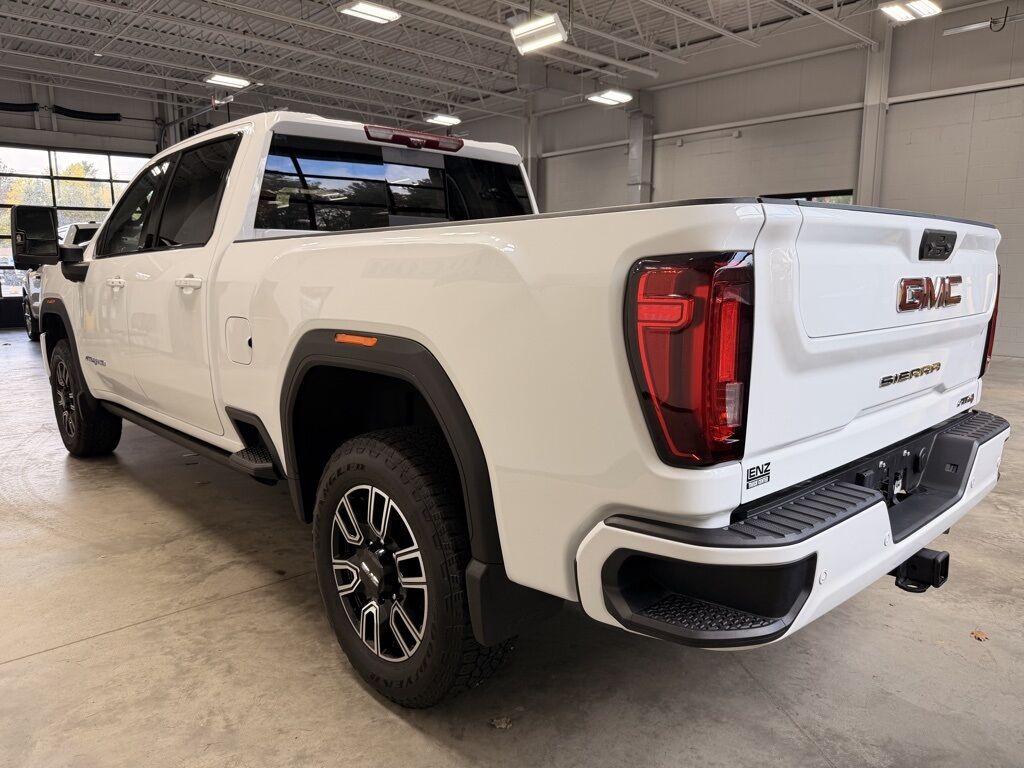 2023 GMC Sierra 2500HD 4x4 Crew Cab AT4 Minocqua WI 2023 GMC Sierra 2500HD 4x4 Crew Cab AT4 Minocqua WI