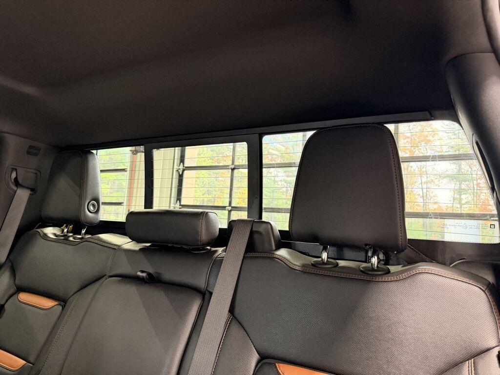 2023 GMC Sierra 2500HD 4x4 Crew Cab AT4 Minocqua WI 2023 GMC Sierra 2500HD 4x4 Crew Cab AT4 Minocqua WI